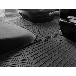 Pryžové rohože na míru pro VOLKSWAGEN T6 2m Transporter/Caravella/Multivan +TUNEL (4díl) (od 2015)