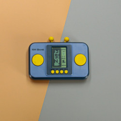 Přenosná konzole pro elektronické arkádové hry, šedá