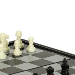 Magnetická hra šachy a dáma