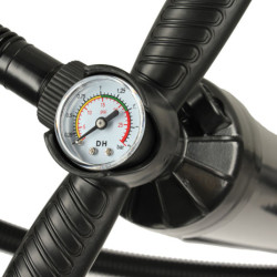 Ruční vzduchová pumpa s mamometrem