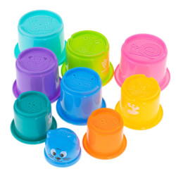 Vzdělávací hrnky věž s pyramidovými čísly a ovocem