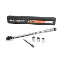 momentový klíč na kola auta