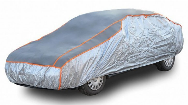 plachta na auto proti krupom